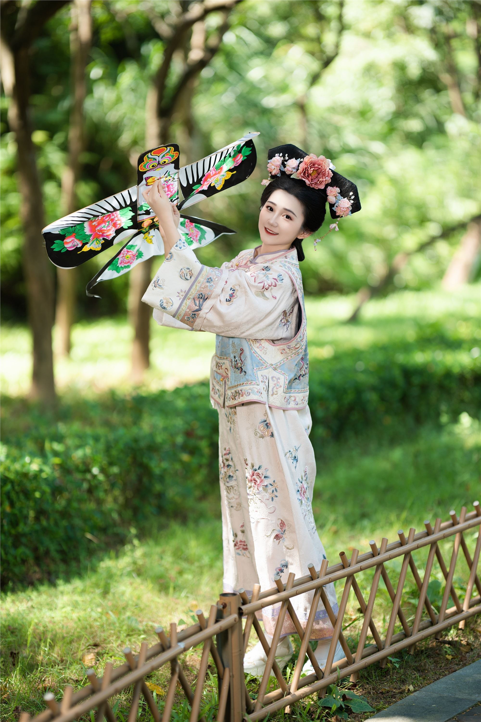 YITUYU艺图语 2025.01.14 活泼的格格 蛋糕的蛋蛋